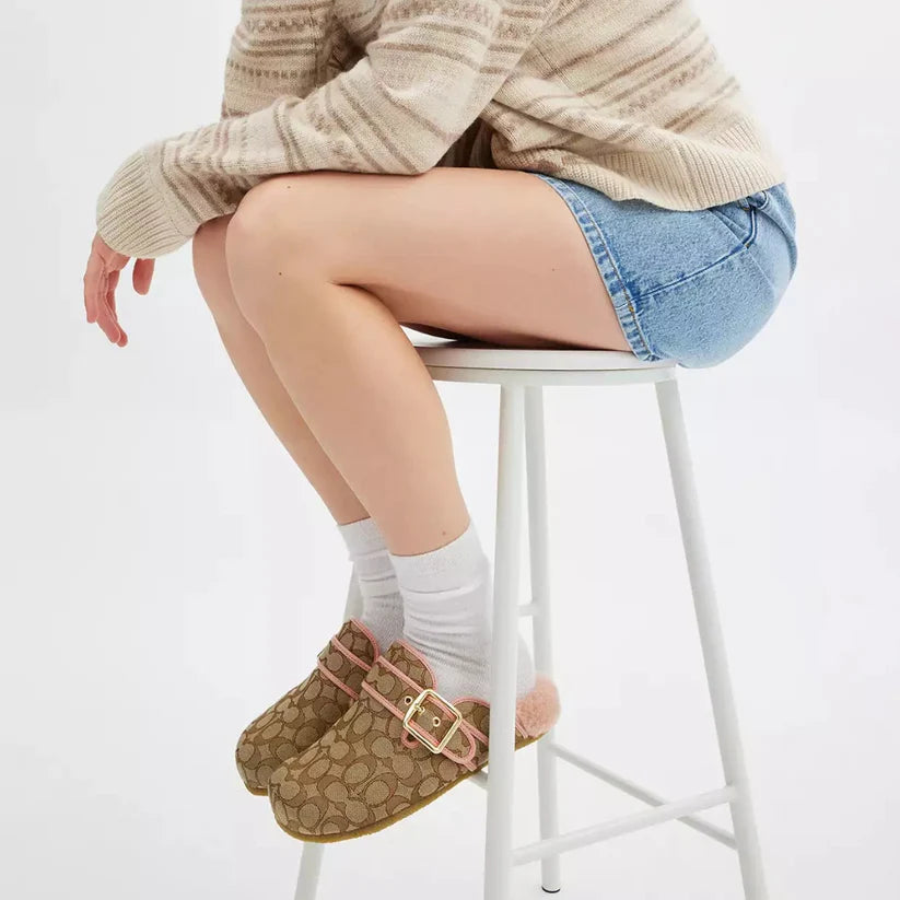 Signature Clogs
